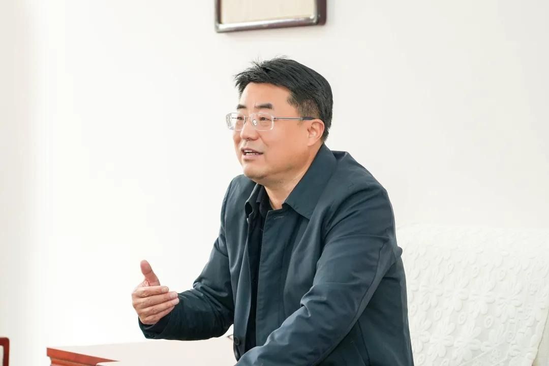 一间校长宿舍，半生教育初心——专访西安高级中学校长辛军锋